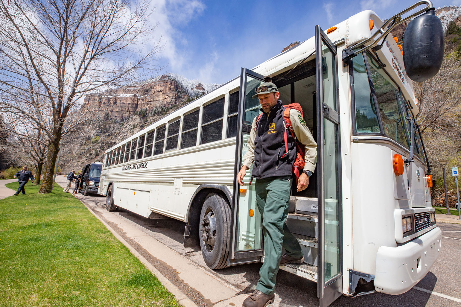 Hanging lake bus